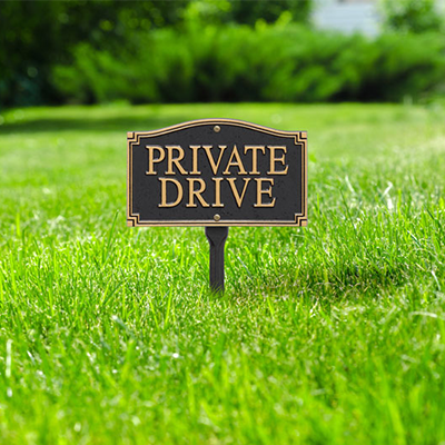 Private drive yard plaque
